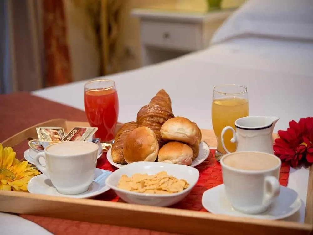 Residenza Domiziano Bed & Breakfast Rome 3*,
