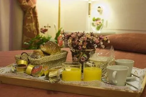 Residenza Domiziano Bed & Breakfast Rome 3*,